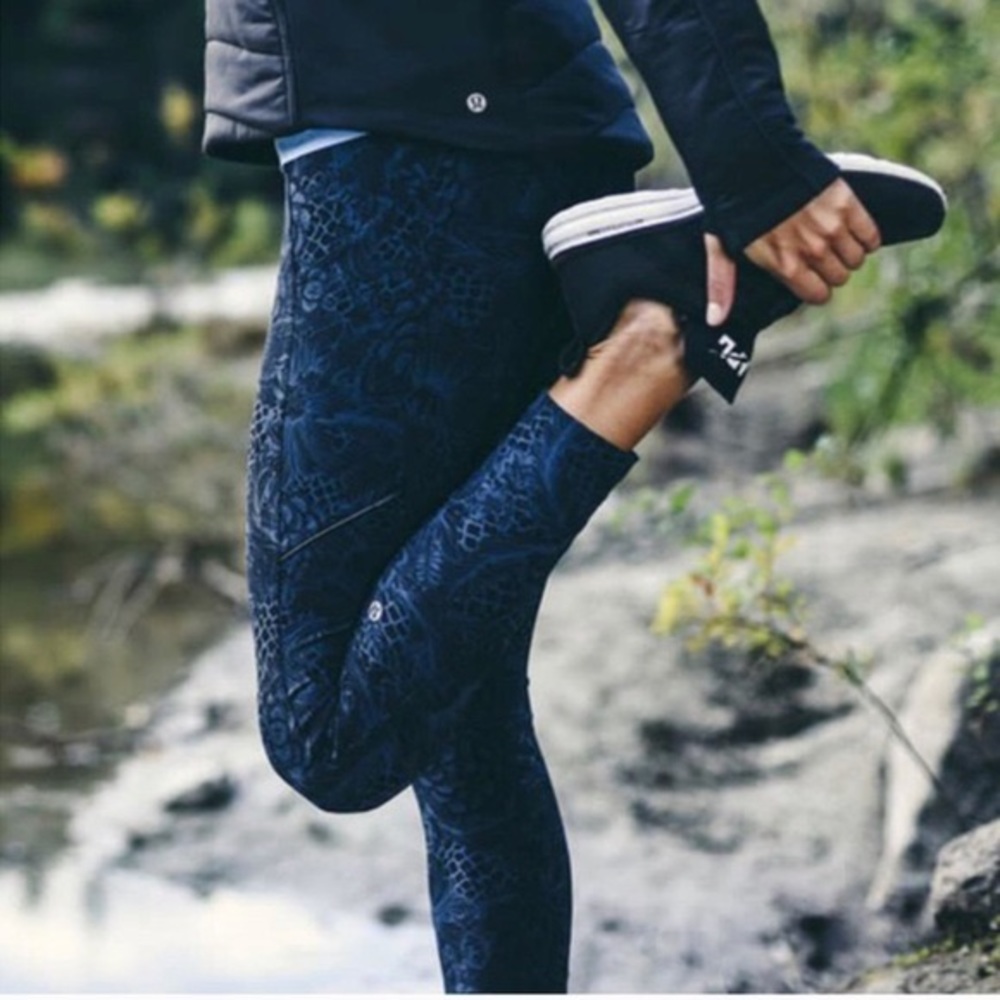 Lululemon blue print leggings